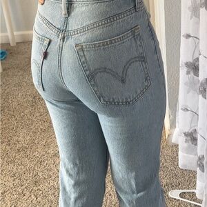 Levi's Women's Light Wash Straight Leg Jeans